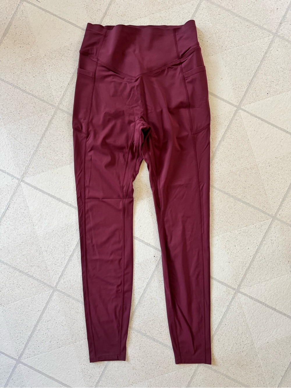 HALARA High-Rise Maroon Leggings with Side Pockets